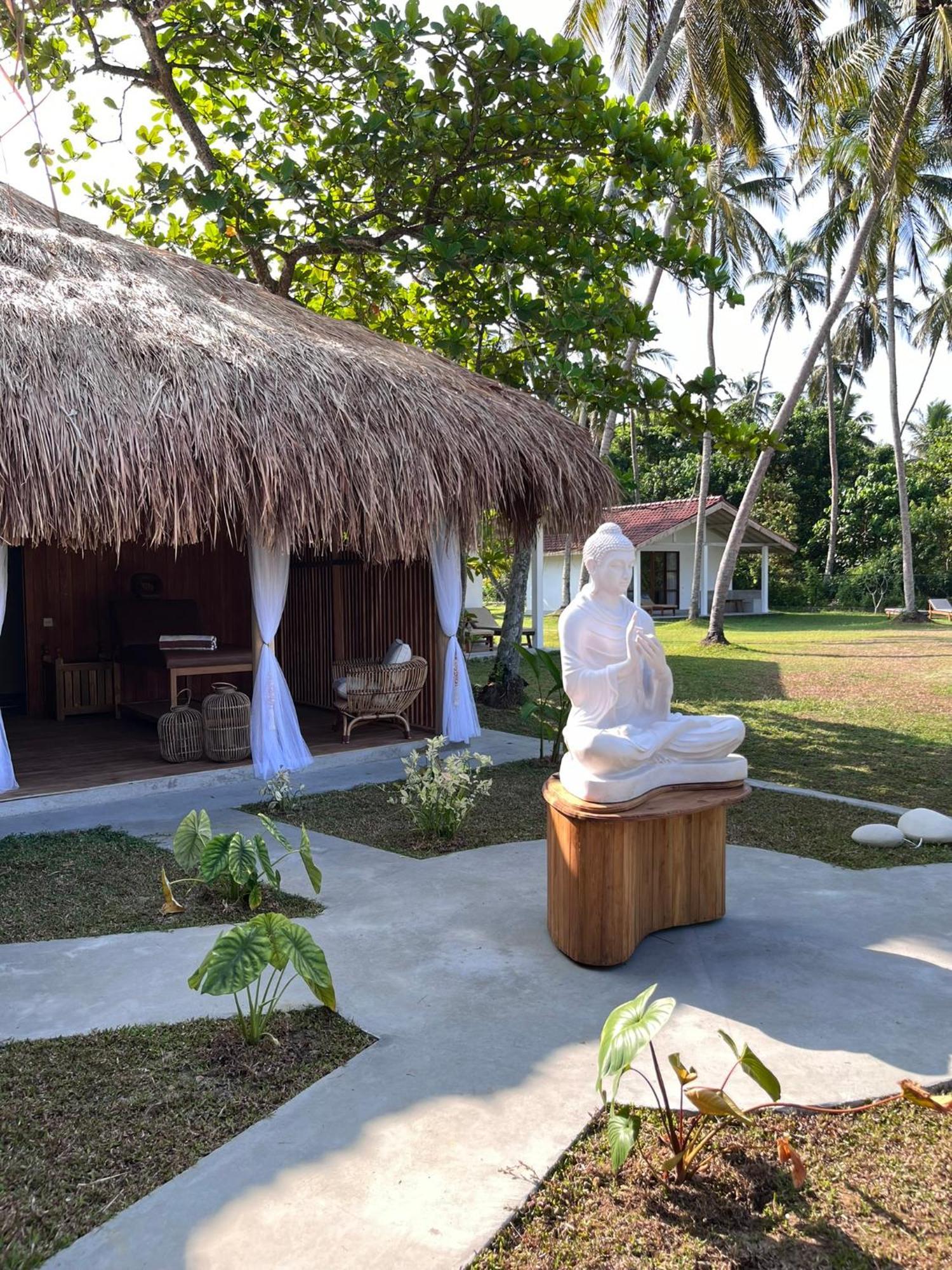 Simply Peace Hotel Tangalle Exterior photo